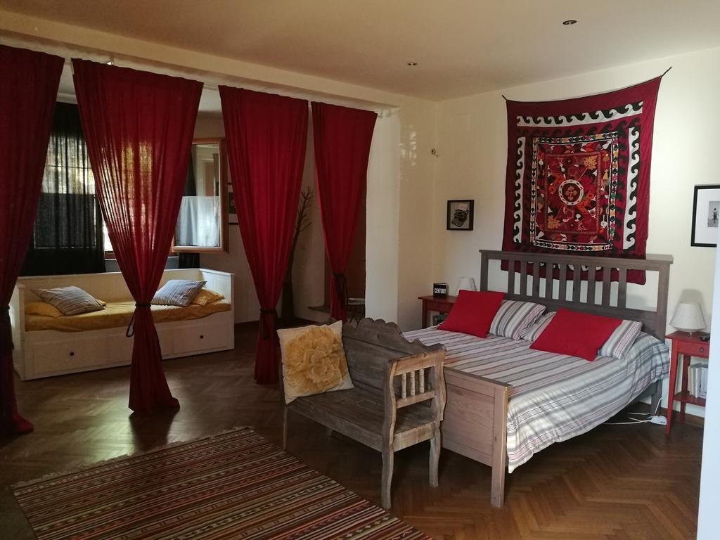 تْشيرتوسا دي بافِيا Il Pettirosso B&B المظهر الخارجي الصورة